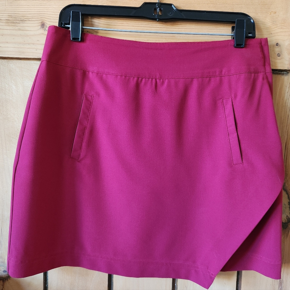 UJA womens maroon golf skort athletic side zipper size 6